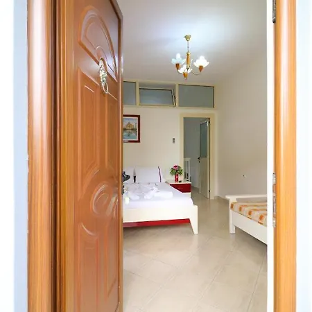 Roboci Apartment