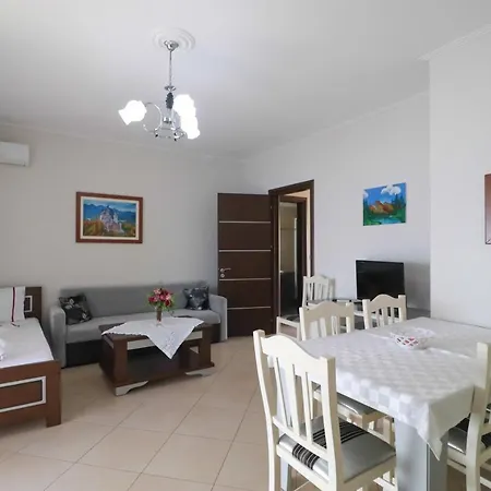 Roboci Apartment